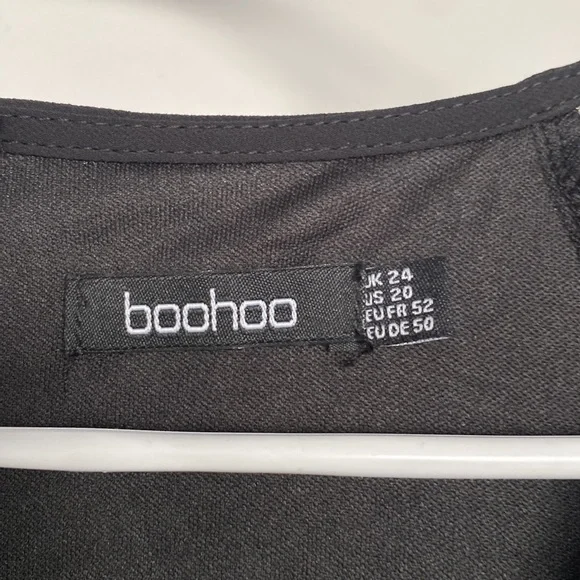 PLUS Black Midi Pleated Dress - Picture 4 of 4